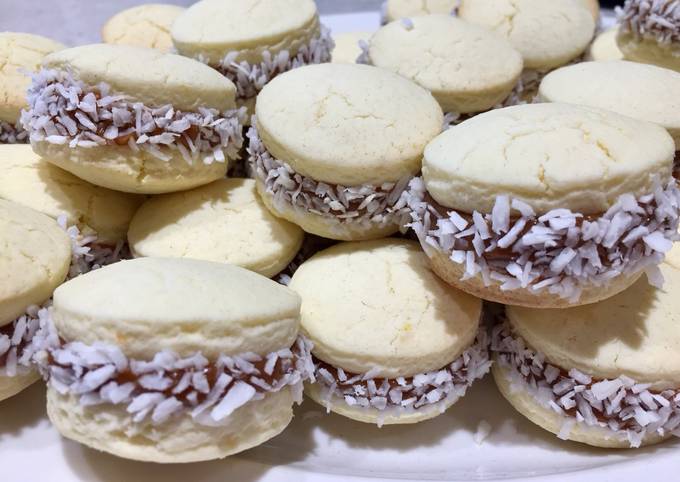 Norali’s Famous Alfajores