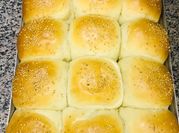 A picture of milk bread rolls
