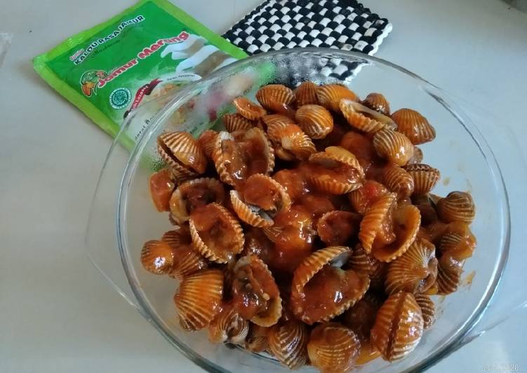 Langkah Mudah untuk Menyiapkan Kerang dara saos padang, Bikin Ngiler