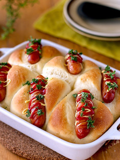 A picture of 5-Minute No-Knead Sausage Bread.