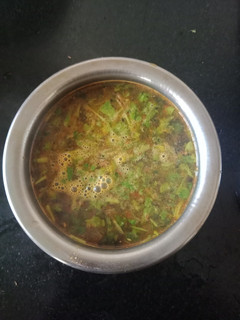தக்காளி மிளகு ரசம் (Thakkali Milagu Rasam recipe in Tamil) செய்முறை முக்கிய புகைப்படம்