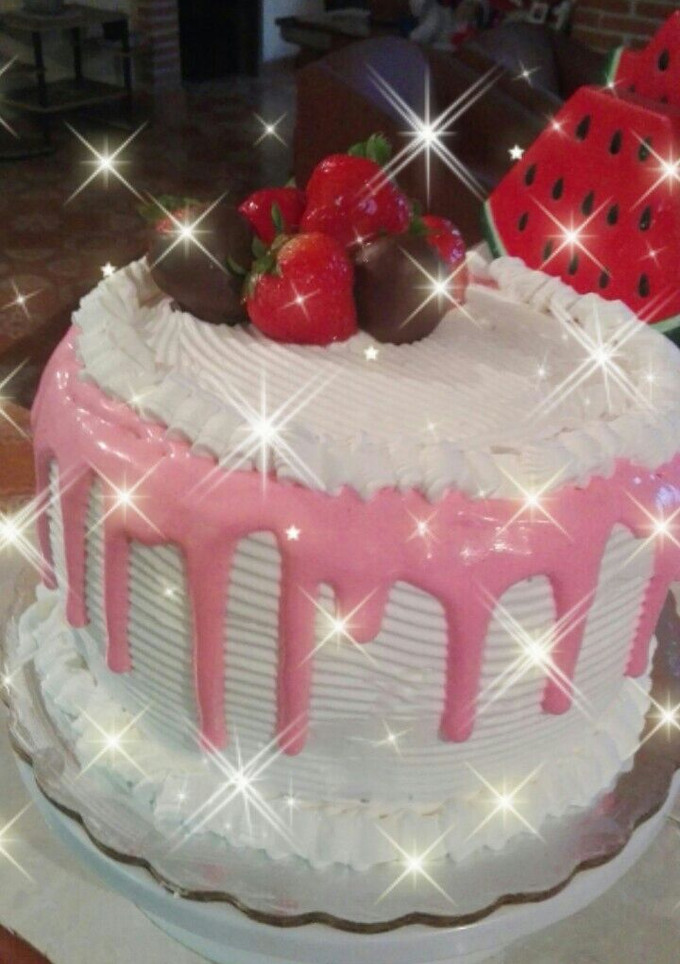Una foto de Pastel de fresa con crema