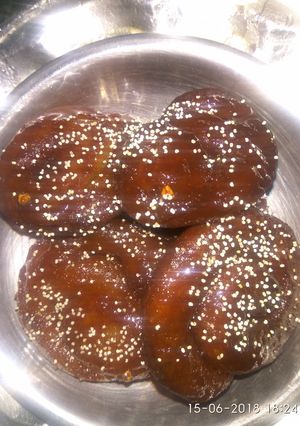 A picture of Bread mava jalebi.