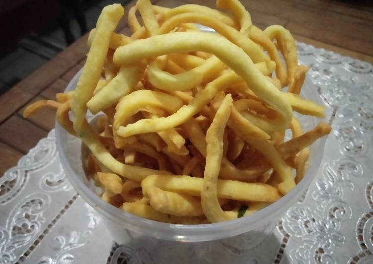 Resep Stik Bawang Yang Renyah