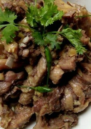 Hình của món Vịt kho gừng.