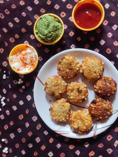 સાબુદાણા વડા (Sabudana Vada Recipe In Gujarati) રેસીપી મુખ્ય ફોટો