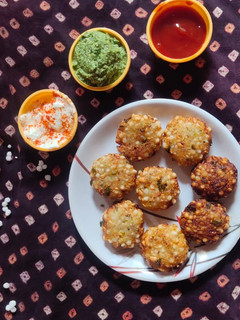 સાબુદાણા વડા (Sabudana Vada Recipe In Gujarati) રેસીપી મુખ્ય ફોટો