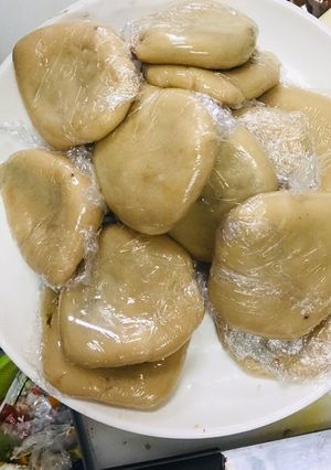 Hình của món Bánh ít (bánh nếp hấp) không lá chuối.