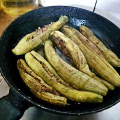 A picture of Qeema Bharay Karele.