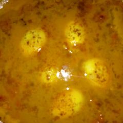 A picture of Egg jhol.