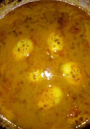 A picture of Egg jhol.