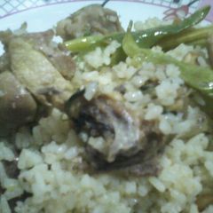 A picture of Chiken fried rice.