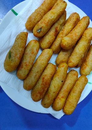 সুজি ও আলুর ফিঙ্গার চিপস্ রেসিপির প্রধান ছবি