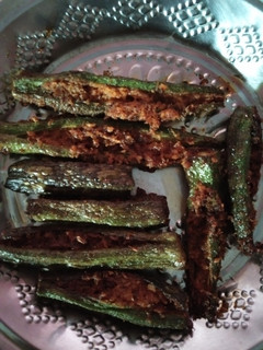 குஜராத் வெண்டைக்காய் ஸ்டப் (Gujarati ladies finger stuffed recipe in tamil) செய்முறை முக்கிய புகைப்படம்