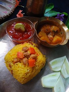 সয়া ক‍্যারট পোলাও(Saya carrot pulao recipe in bengali) রেসিপির প্রধান ছবি
