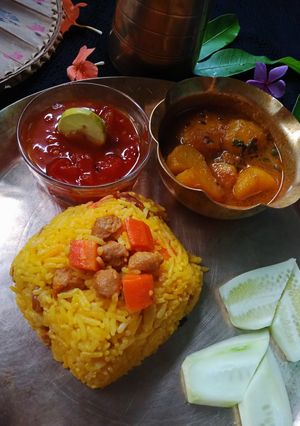 সয়া ক‍্যারট পোলাও(Saya carrot pulao recipe in bengali) রেসিপির প্রধান ছবি