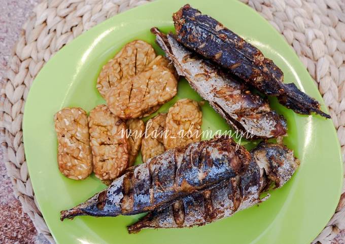 Ikan Layang Goreng dan Tempe Goreng Gurih dan Enak