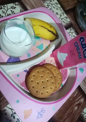 عکسی از دستور دسر بیسکویتی برای کودک بمب وزن گیری 1سال به بالا