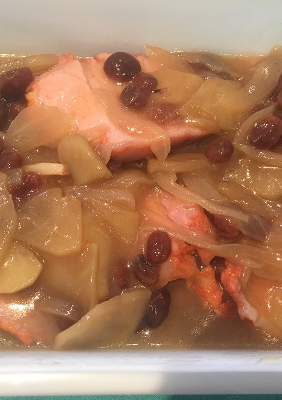 Una foto de Lomo en salsa de manzana y pasas