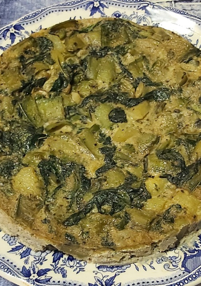 Una foto de Tortilla de habas y acelgas al microondas, aprovechamiento