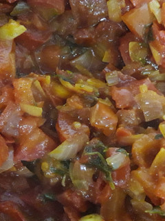 A picture of Tomato Onion Bhaji.