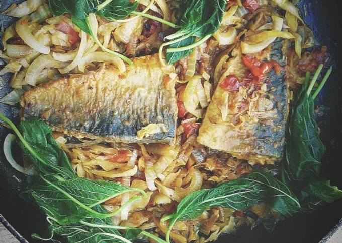 Recipe of Thomas Keller Pan fried mackerel in sauce