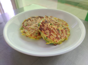 早餐新選擇-地瓜煎餅 的食譜成品照片