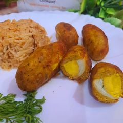 A picture of Nargasi kofta kababs.