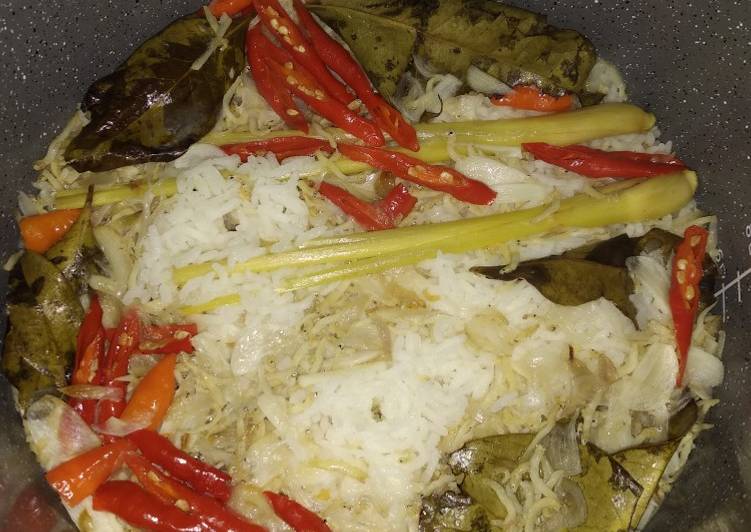 Bagaimana Membuat Nasi liwet ricecooker yang Bisa Manjain Lidah