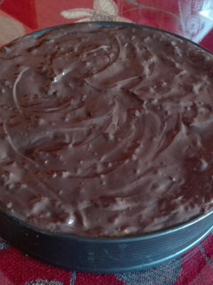 Una foto de Tarta de galletas, chocolate y natillas fácil