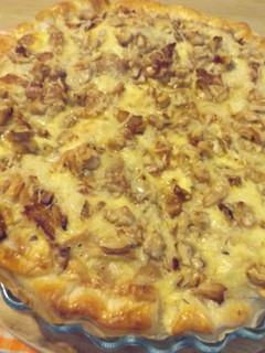 Una foto de Pastel de pollo, jamón y queso