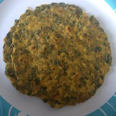 A picture of Methi Paratha.