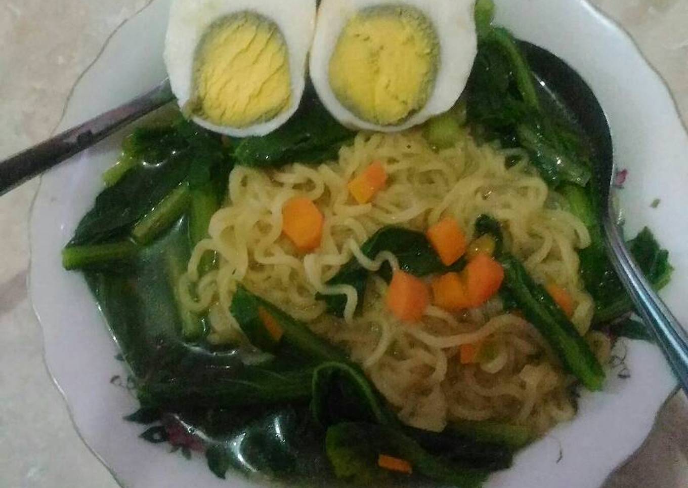 Mie rebus (vegetable diet)