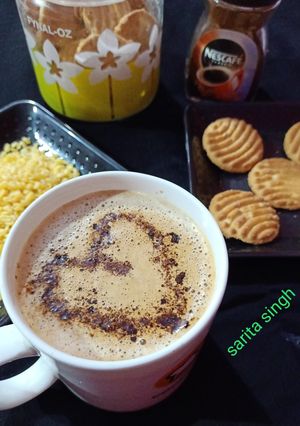 कैपेचिनो कॉफी (cappuccino coffee recipe in Hindi) रेसिपी मुख्य फोटो