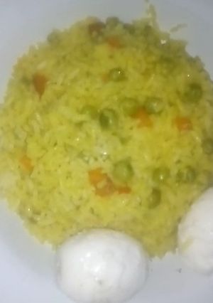 Una foto de Arroz a la jardinera