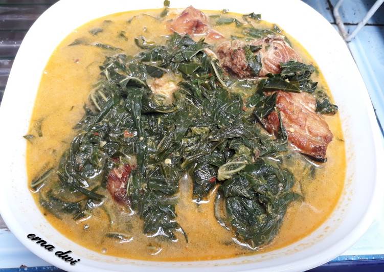 Cara Gampang mengolah Gulai daun singkong yang simpel