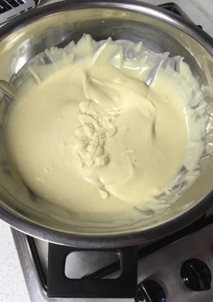 Una foto de Templado chocolate blanco
