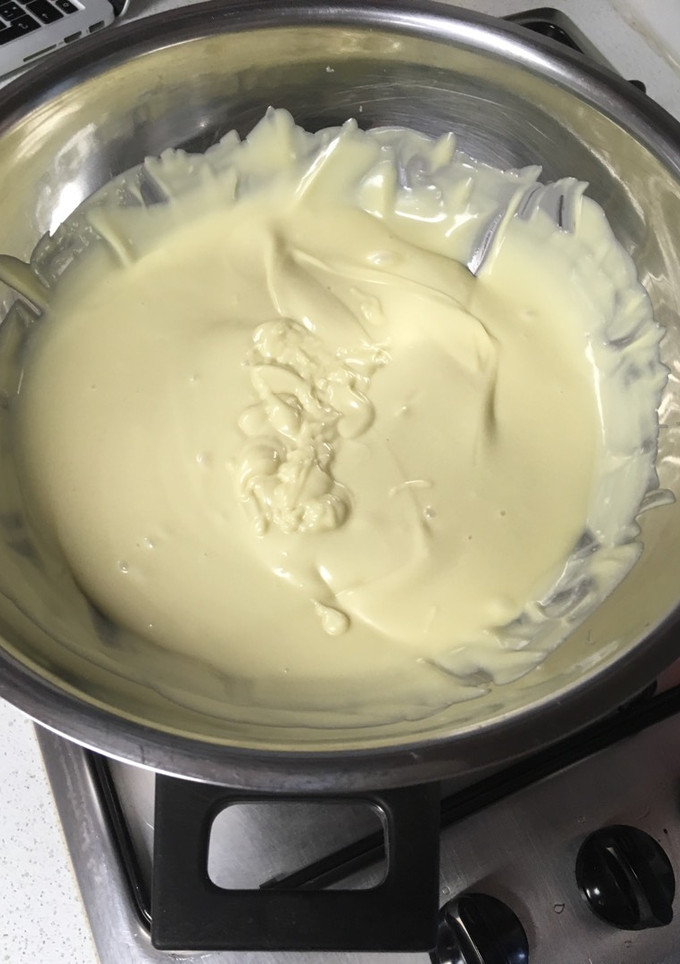 Una foto de Templado chocolate blanco