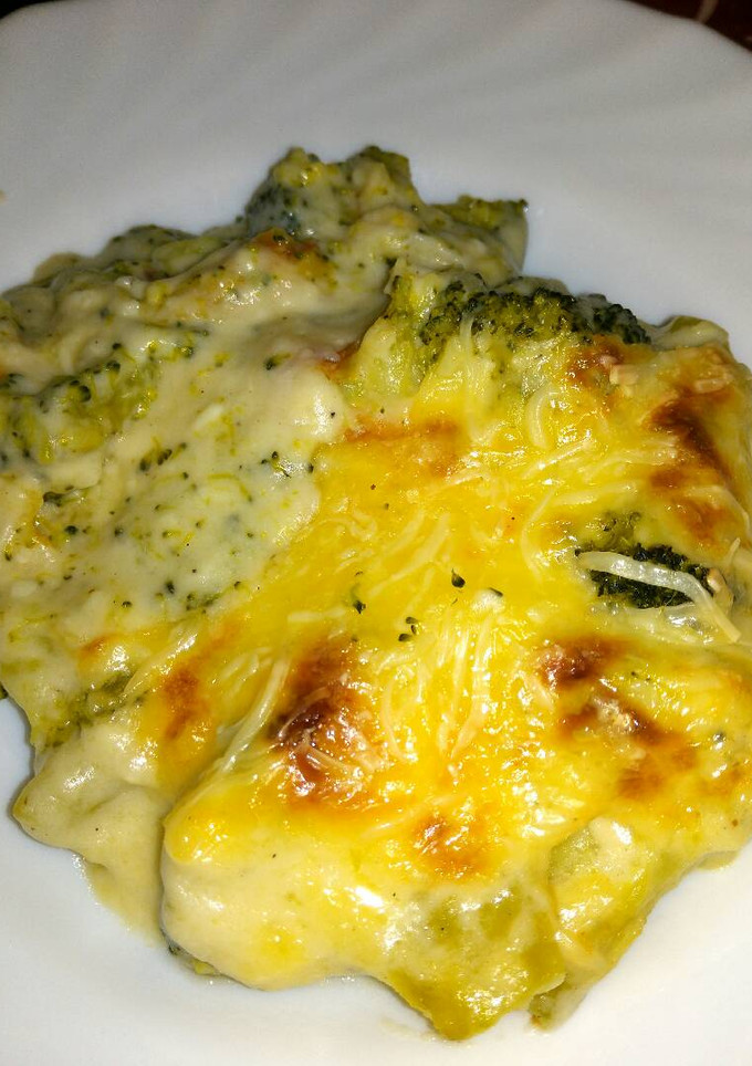 Una foto de Brócoli gratinado con bechamel