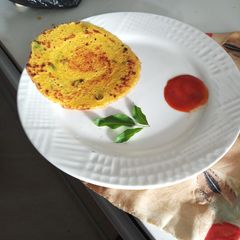 A picture of Besan chilla.