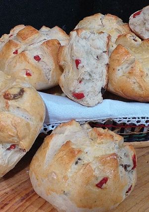 Una foto de Pan amasado con chicharrones con sabor campestre