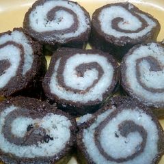 A picture of Choco coconut roll.