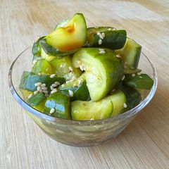 A picture of Japanese Mashed Cucumber Salad.