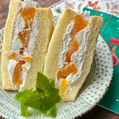 A picture of Mikan Sando (Clementine Sandwich).