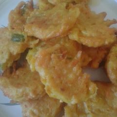 Potato fritters A picture of Potato fritters.