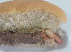 Una foto de Hamburguesa casera (versión 2, gigante)