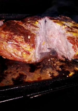 Una foto de Bondiola de cerdo al horno a mi manera