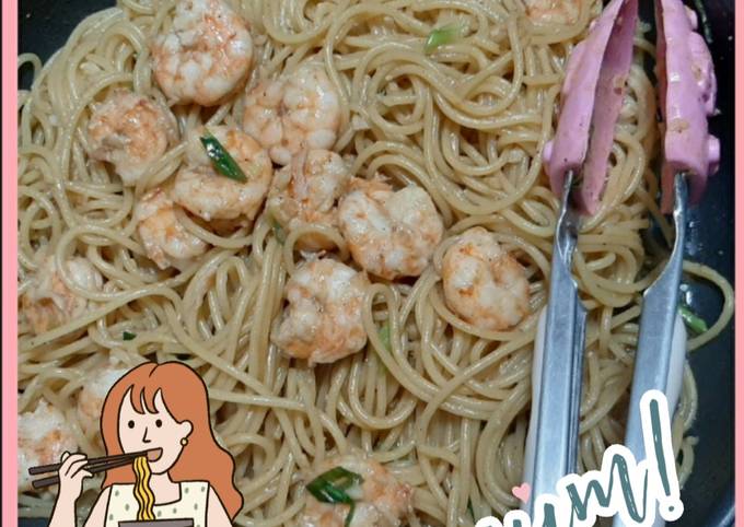 Garlicky Shrimp Pasta