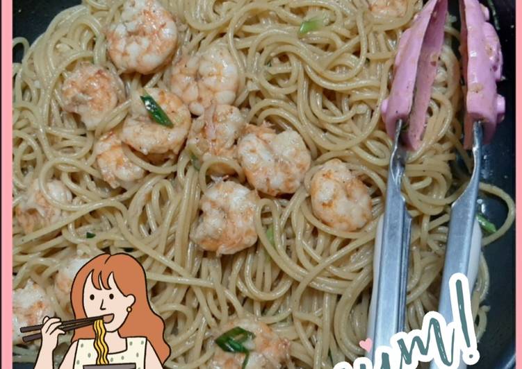 Steps to Prepare Ultimate Garlicky Shrimp Pasta