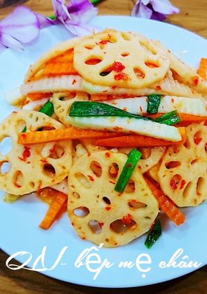 Hình của món Kim chi củ sen.